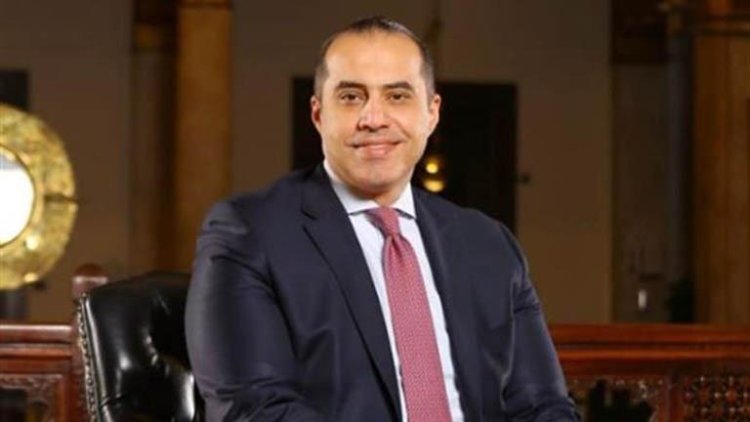 رئيس الحملة الانتخابية للمرشح الرئاسي عبد الفتاح السيسي يدلي بصوته في الانتخابات الرئاسية