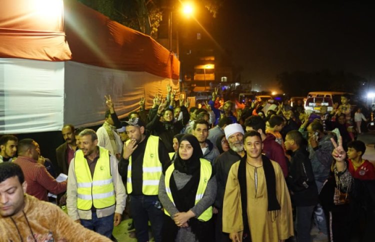 مد التصويت في 25 لجنة انتخابية بالقاهرة بسبب كثافة الإقبال