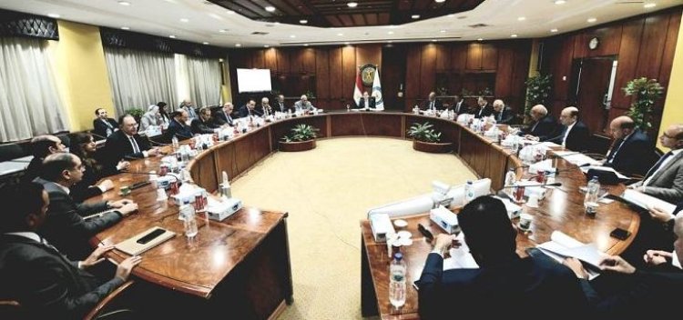 «المصرية للصودا» تسعى لاقتراض 450 مليون دولار من تحالف مصرفي