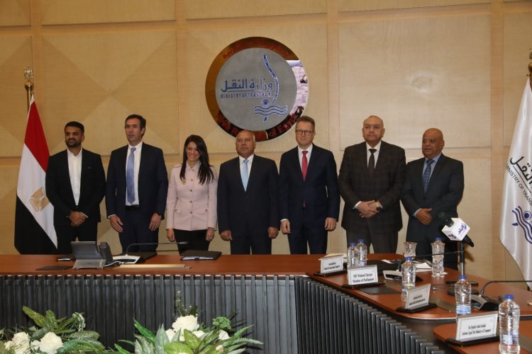 توقيع اتفاقية الحلول بين هيئة ميناء دمياط و شركة دمياط أليانس لمحطات الحاويات وبنك HSBC مصر