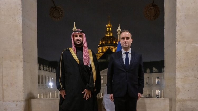 وزير الدفاع السعودي على متن فرقاطة فرنسية في البحر المتوسط