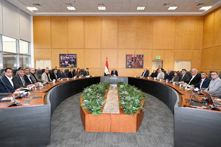 وزير الإسكان يتابع تنفيذ وحدات المبادرة الرئاسية «سكن لكل المصريين»