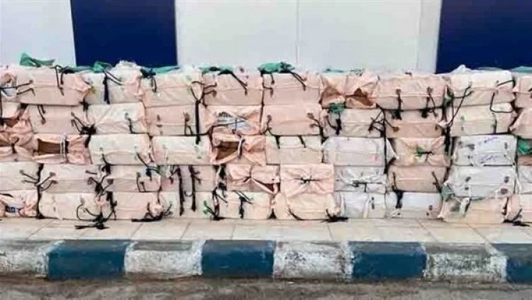 ضبط 50 ألف علبة سجائر مهربة جمركيًا بمطروح