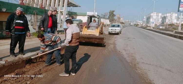 استمرار الحملة المكبرة للنظافة ورفع القمامة والأتربة بالمنطقة المركزية في الدقهلية