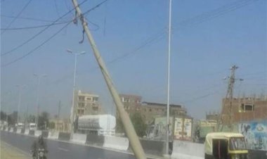 أمن القاهرة يزيل عامود إنارة آيل للسقوط بمنطقة مساكن الشيراتون