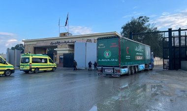 وصول أكبر قافلة مساعدات من بيت الزكاة والصدقات المصري لمعبر رفح