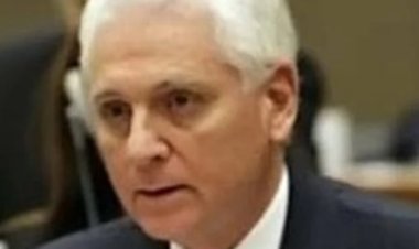 أجبر على المغادرة مع أحداث يناير 2011.. وفاة سفيرالاحتلال الأسبق بالقاهرة يتسحاق ليفانون