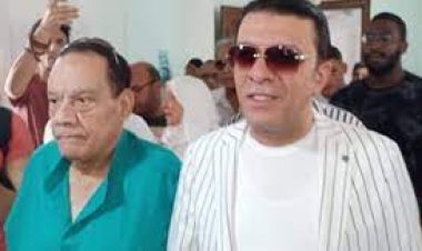 بلاغ للنائب العام من زوجة حلمي بكر ضد نقيب المهن الموسيقية