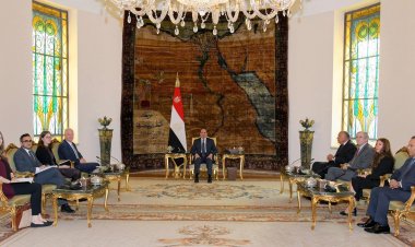 الرئيس السيسي يستقبل وفداً أمريكياً للتشاور في الأوضاع الإقليمية الراهنة