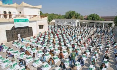 مركز الملك سلمان للإغاثة يوزع 634 سلة غذائية في إقليمي السند وبلوشستان بباكستان