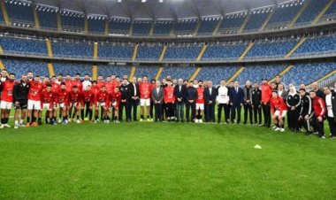 وزير الرياضة يصطحب أبطال الألعاب المختلفة لحضور تدريب منتخب مصر