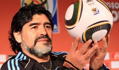 محكمة إيطالية تُبرئ مارادونا بعد 3 سنوات من وفاته