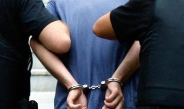 ضبط 3 لاتهامهم بالإتجار فى النقد الأجنبى