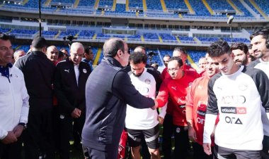 محمد صلاح يعد الرئيس السيسي ببذل أقصى مجهود لإسعاد الجماهير