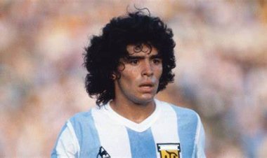 معركة قانونية استمرت 30 عامًا.. محكمة إيطالية تبرئ مارادونا بعد وفاته بـ3 سنوات