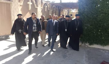 سكرتير عام الجيزة يزور مطرانية أطفيح لتقديم التهنئة بعيد الميلاد المجيد