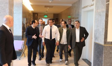 وزير الصحة يتفقد مجمع السويس الطبي ويشيد بمستوى الخدمة