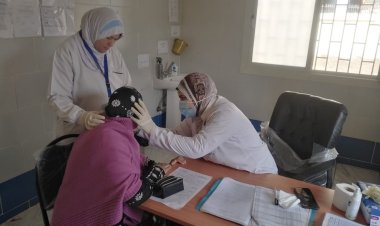 الكشف على 1243 مواطنًا خلال القافلة الطبية المجانية بالعبور