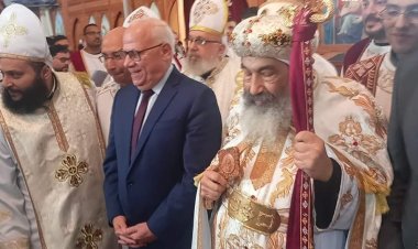 محافظ بورسعيد يهنىء الأخوة الأقباط بعيد الميلاد المجيد