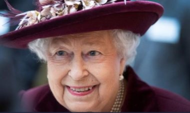 رسمة بخط يد الملكة إليزابيث تعرض في المزاد العلني للبيع