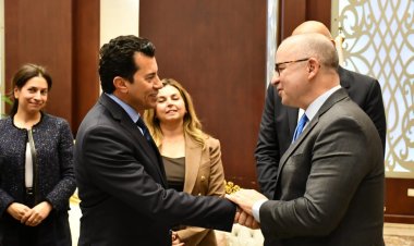 وزير الشباب يكرم الفائزين ببرنامج "طموح"