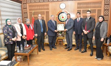 محافظ الدقهلية يستقبل رئيس أكاديمية السادات للعلوم الإدارية