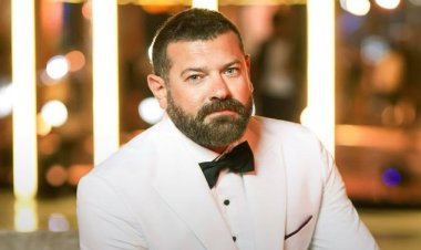  عمرو يوسف يشاهد فيلم "السلم والثعبان.. لعب عيال" مع الجمهور 