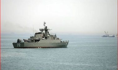 تدعم إسرائيل.. الحوثيون يعلنون استهداف سفينة أمريكية بصواريخ باليستية