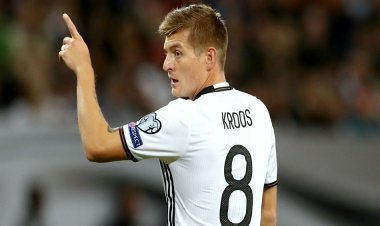 صافرات استهجان ضد توني كروس خلال السوبر الإسباني بالسعودية