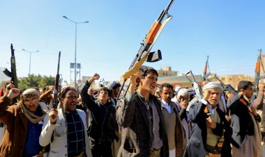 الحوثيون يستهدفون السفينة «يو إس إس لابون» الأمريكية بصاروخ كروز