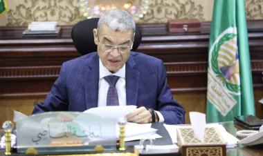 محافظ المنيا: دعم منظومة النظافة والإنارة فى مركزى مطاى وبنى مزار بمعدات جديدة