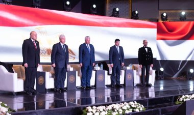 وزير التعليم العالي يشهد حفل تخرج الحاصلين على الدراسات العليا بالأكاديمية العربية للعلوم الإدارية