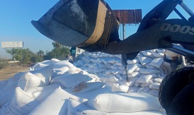 انقلاب سيارة نقل على طريق إسكندرية الزراعى يتسبب فى تعطل الطريق  (صور)