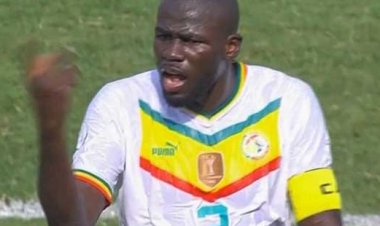 تفاصيل المشادة الكلامية التي دارت بين «كوليبالي» ومدرب السنغال