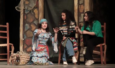 أبطال مسرحية «قمر الغجر» في مؤتمر صحفي غدًا بمسرح البالون