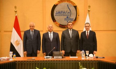 وزير النقل يوقع بروتوكولي تعاون مع محافظي الغربية والجيزة