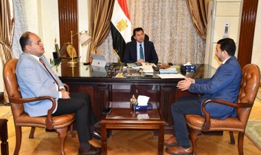 وزير الرياضة يلتقي رئيس الاتحاد المصري والعربي للبادل تنس