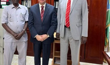 السفير المصري في جوبا يلتقي بوزير النقل السوداني