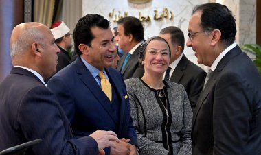 وزير الشباب والرياضة يستعرض إجراءات التعامل مع  الشغب بالملاعب