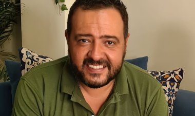 نصوص نثرية أقرب للخواطر.. تفاصيل كتاب باسم شرف الجديد «لو كنا نطير»