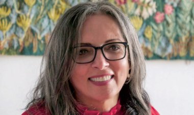 مي التلمساني تشارك في معرض الكتاب بـ«للجنة سور» و«طرق كثيرة للسفر»