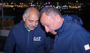 الخطيب يهدي جائزة «جلوب سوكر» إلى جمهور الأهلي والعامري فاروق