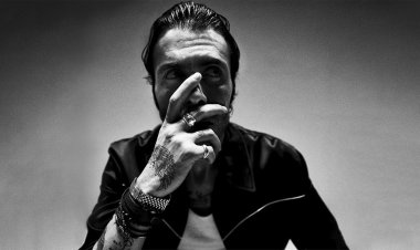 أمير عيد: والدتي فصلتني من المدرسة... وشككوا برجولتي وانا صغير