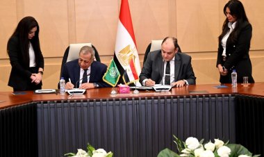 الصناعة والنقل البحرى توقعان بروتوكول بشأن التبادل العلمي والتدريبي 