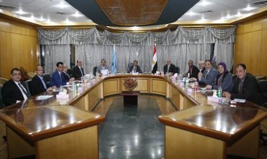 «مجلس الصحفيين» يهنئ المصريين بذكرى يناير وعيد الشرطة.. ويوجه رسالة لـ«الحوار الوطني»