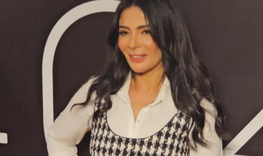 بالصور.. وصول منى زكي للعرض الخاص لفيلم «رحلة 404»