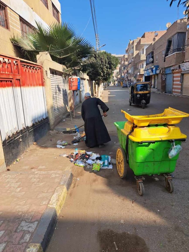 استمرار حملات النظافة ودعم منظومة الإنارة ورفع الإشغالات بمراكز المنيا