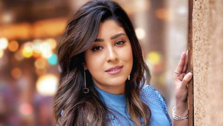 طليق الفنانة آيتن عامر يتهم والدتها بالتعدي عليه بالسب في الشيخ زايد