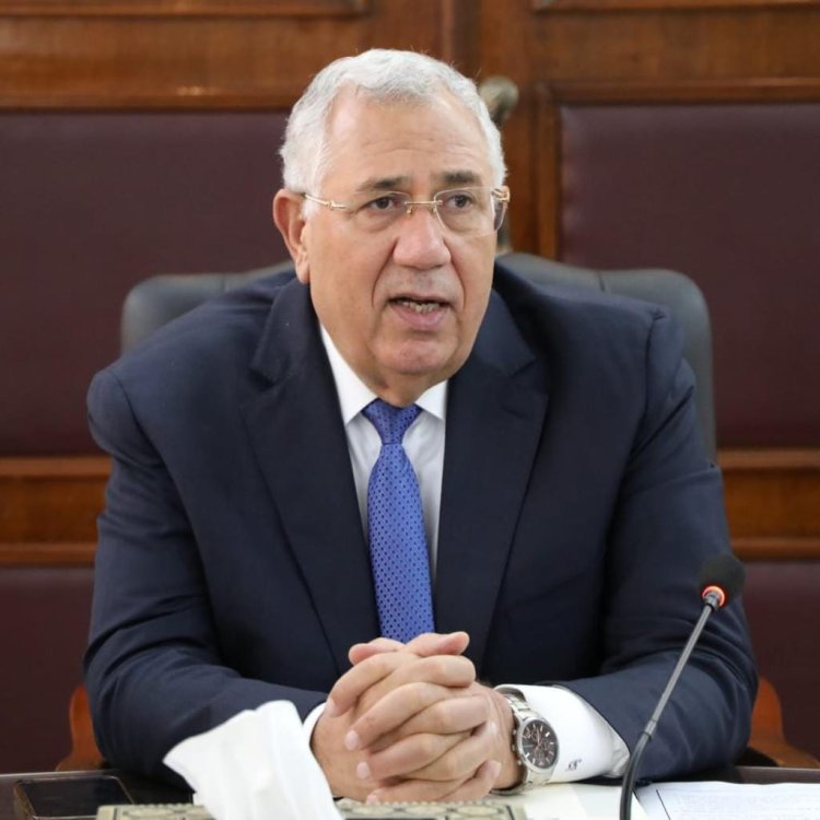 انتشار فرق الإرشاد الزراعي في المحافظات لتوعية المزارعين