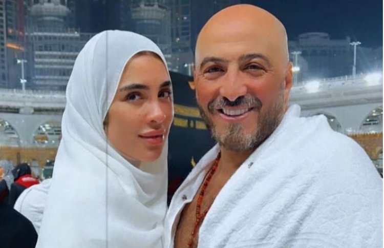 بعد شائعات انفصالهما… مجدي الهواري ودنيا عبد المعبود يؤديان مناسك العمرة